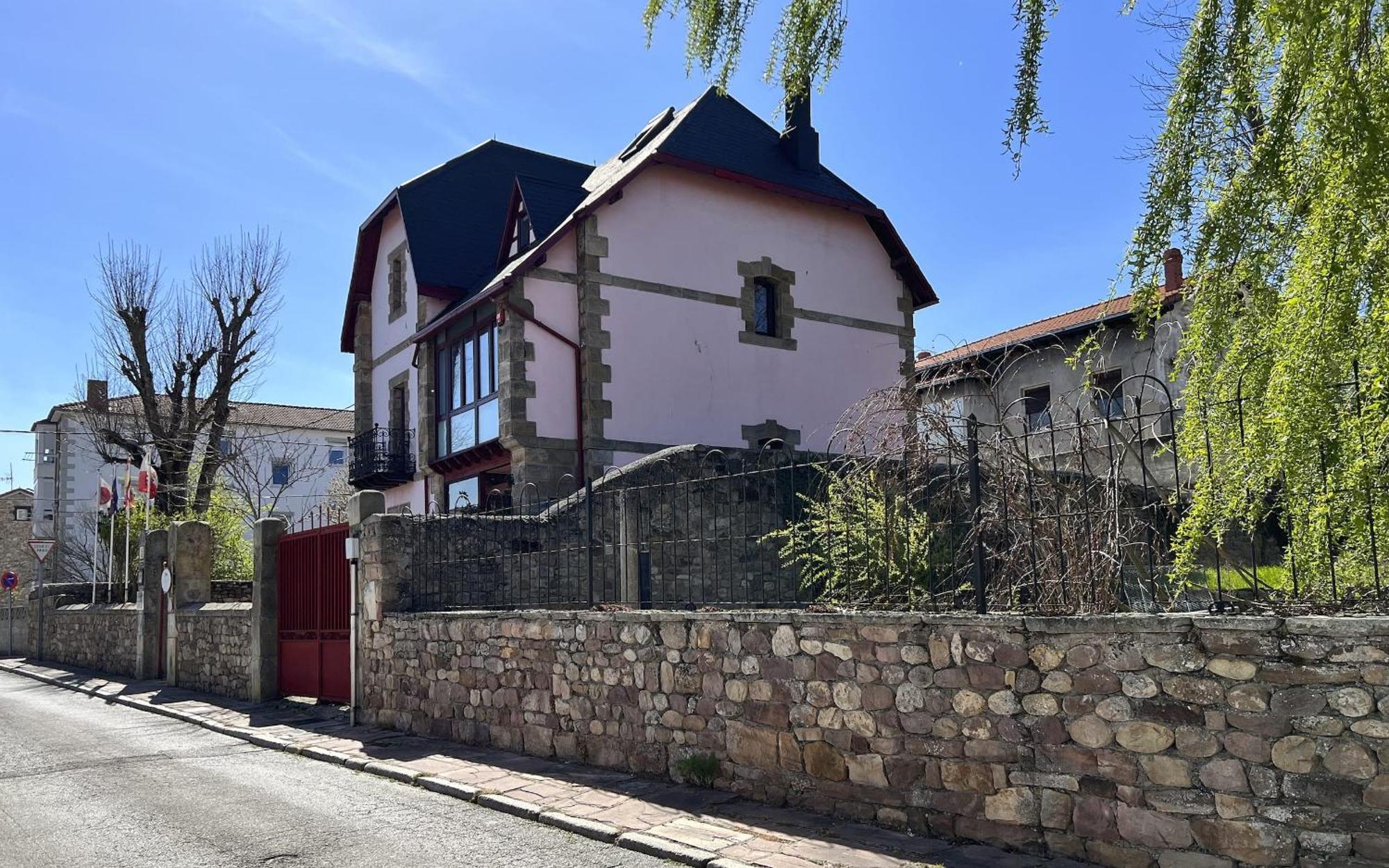 Posada Villa Rosa Reinosa Bagian luar foto