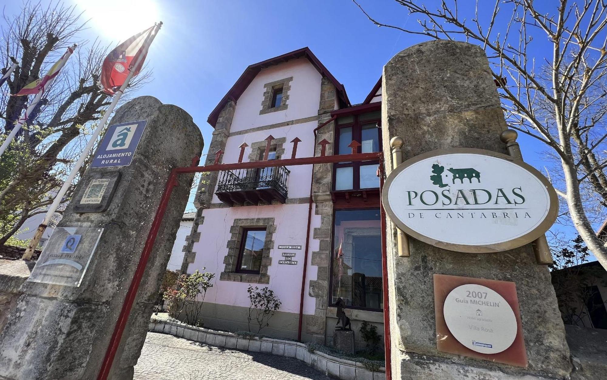 Posada Villa Rosa Reinosa Bagian luar foto